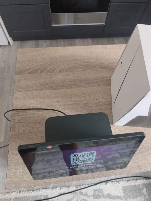 Продам Алиса Яндекс!