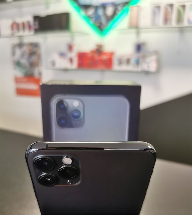 Iphone 11 Pro / Space Gray/Green / DeluxGSM