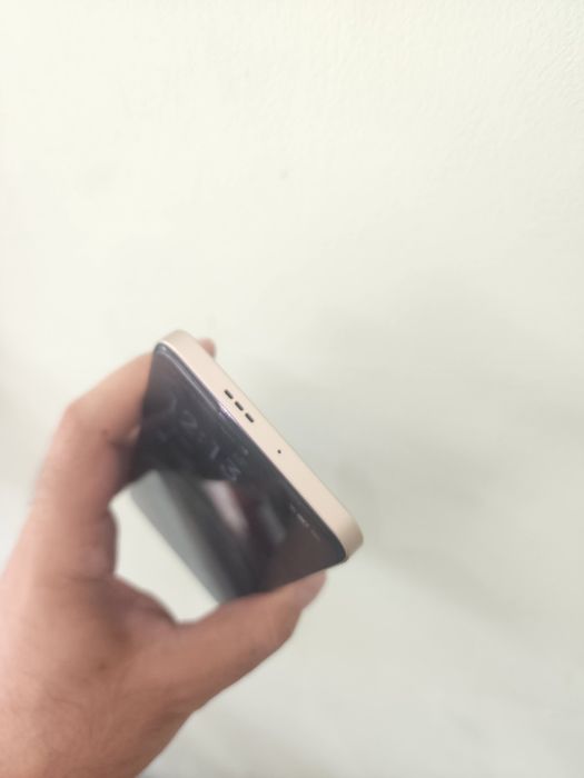 Продам смартфон Blu G75 14/256gb привезен из америки