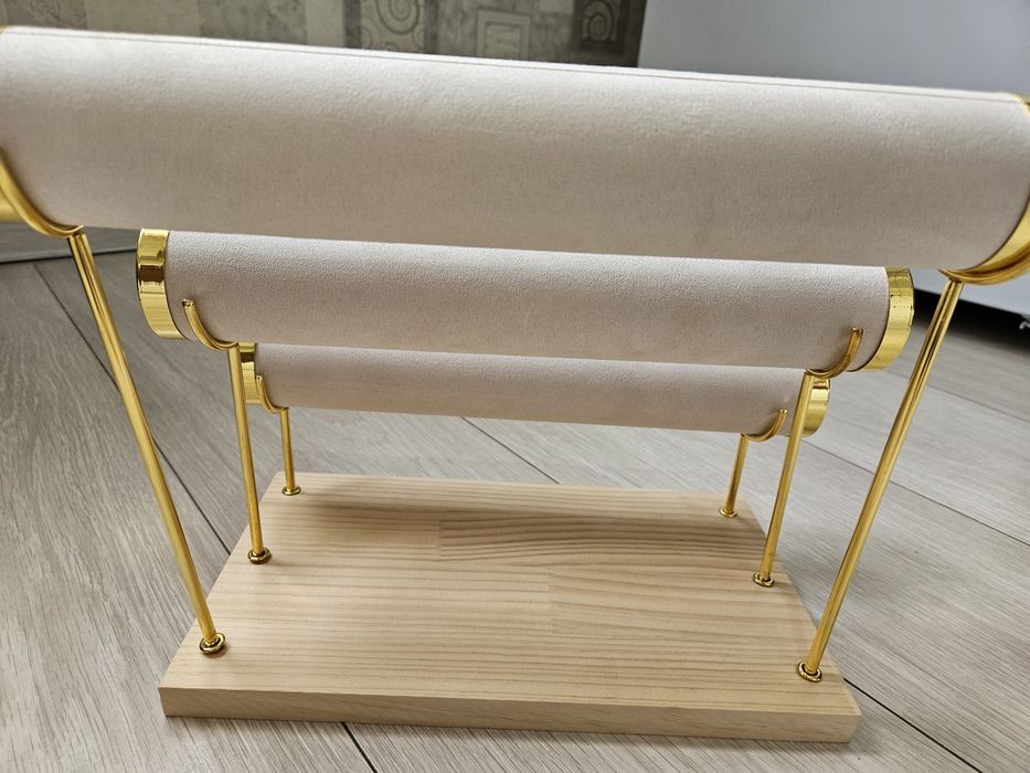 Подставка для браслетов