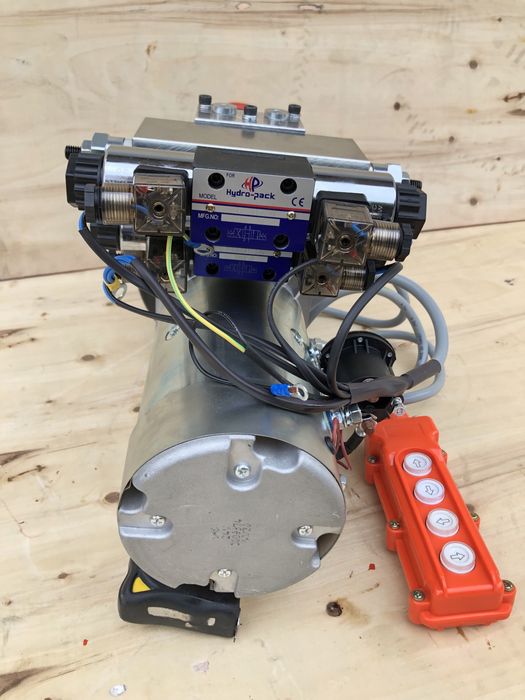 Pompa hidraulica ridicare lama zapada , pompa 24 volti sararita