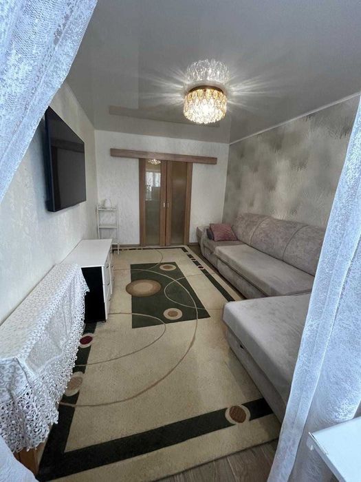 2 комн квартира  район 2 , 5 школы