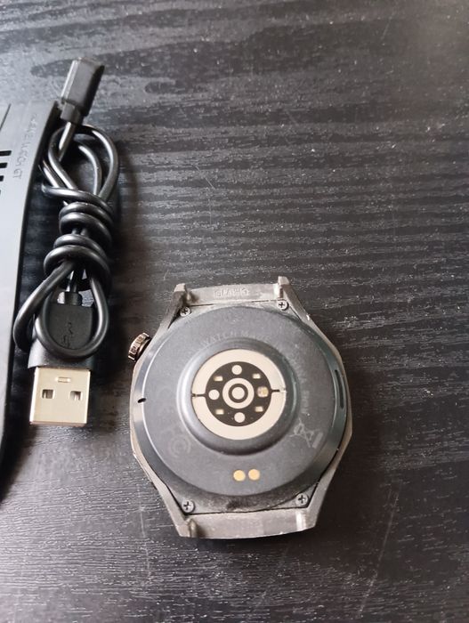 Здравейте продавам смарт часовник състояние използван