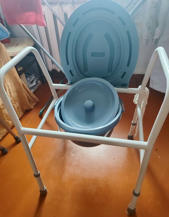 Кресло-туалет для взрослых
