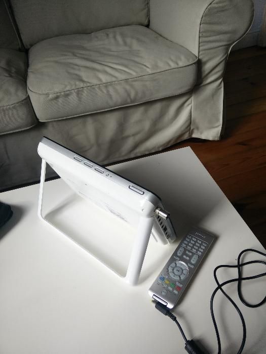 Продавам Philips Portable DVD Player