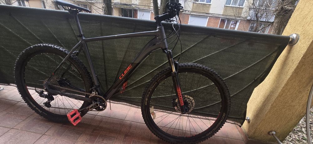 Bicicleta mtb CUBE XL Tubeless