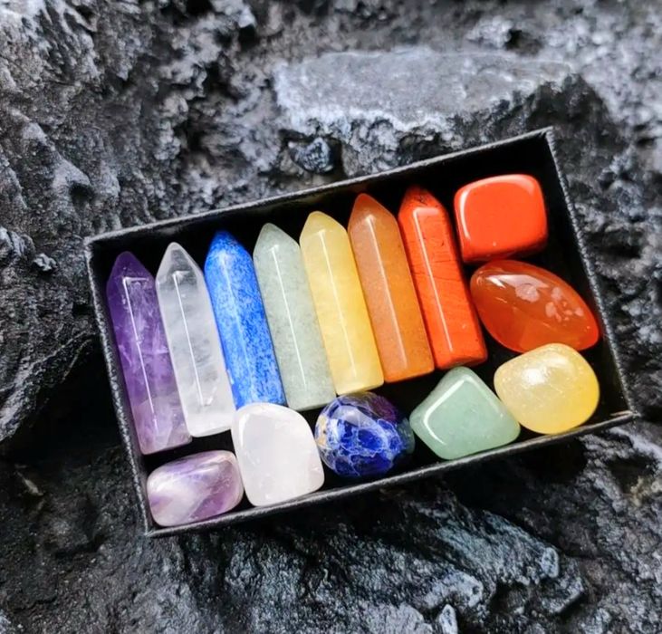 Шары. Яйца. Пирамиды. Маятники. из натуральных камней.