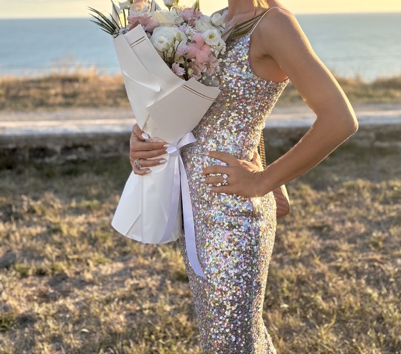 Елегантна  рокля с пейети