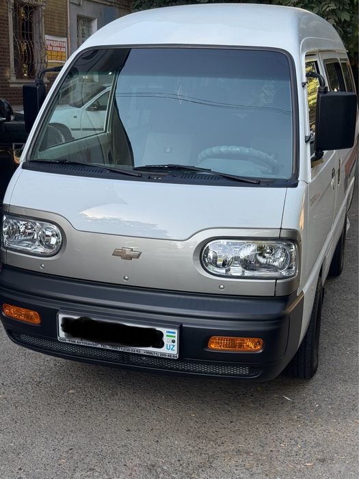 Дамас делюкс сотилади.