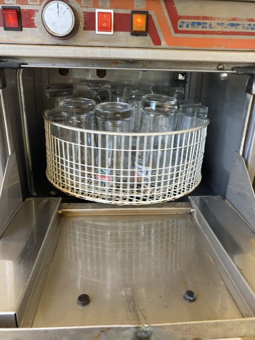 Работеща чашомиялна