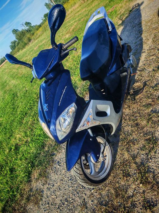 Moto Scuter  PEUGEOT 125cc  2009