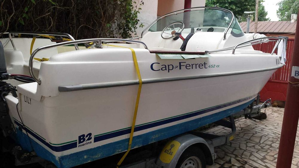 Barca semicabinata CAP  FERRET 452 CC