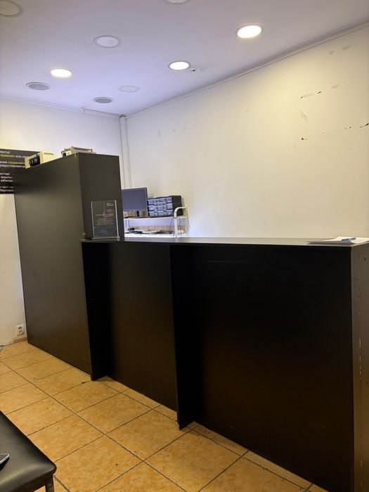 Продается ресепшен и шкаф