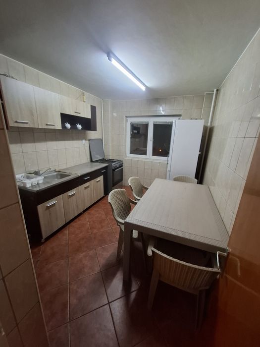 Particular, vand apartament 3 camere Lacul Tei