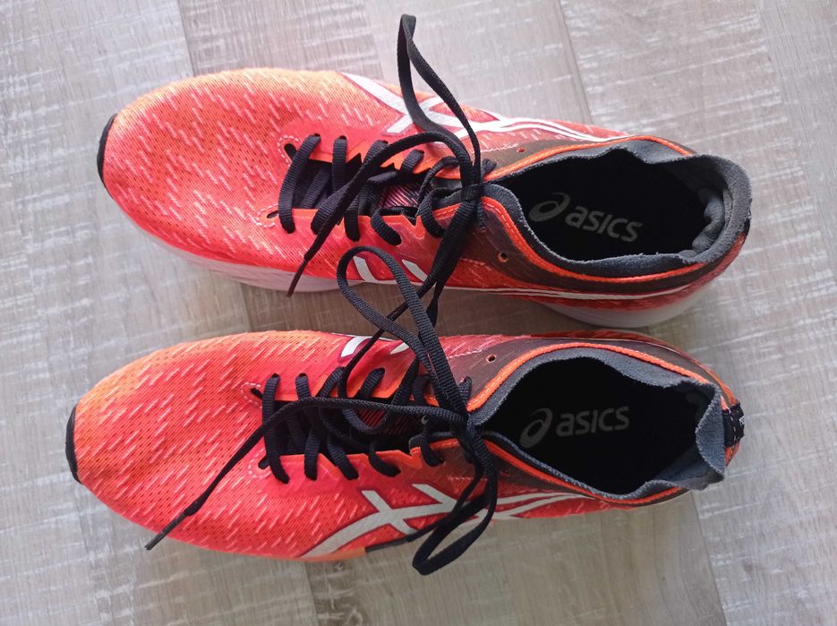 Дамски маратонки Asics Magic Speed