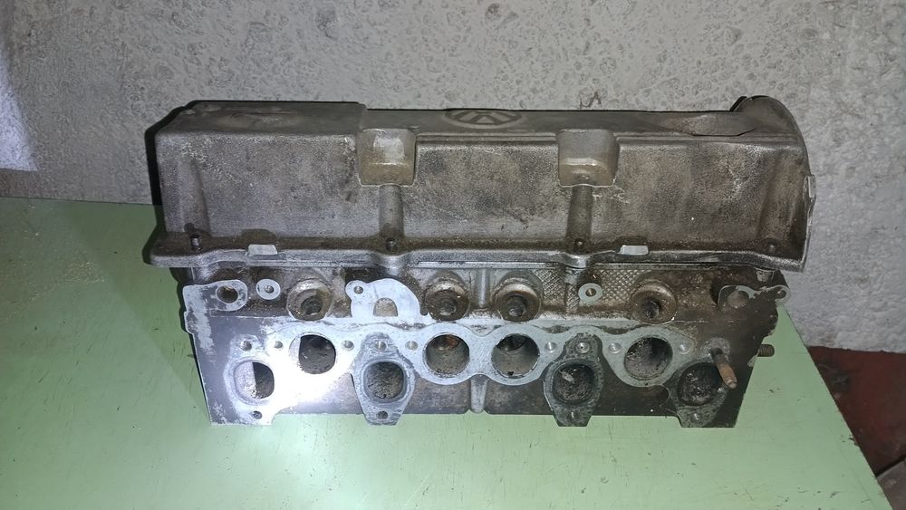 Головка двигателя Пассат 1.8