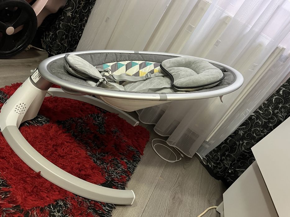 Balansoar electric pentru bebelusi