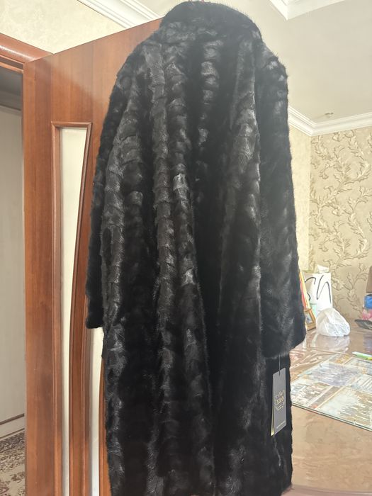 Продаёться Нутоновая шуба