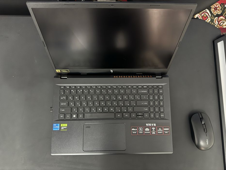 Nitro V15 igravoy notebook sotiladi
