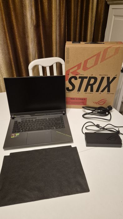 Laptop Gaming Asus ROG Strix G16