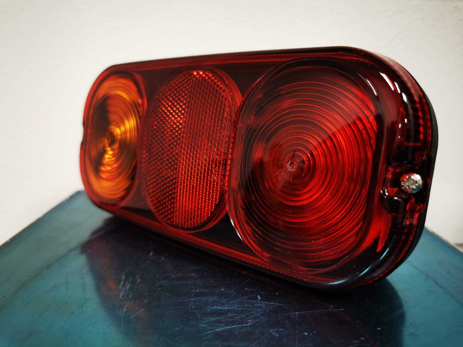 Stop - lumină spate pentru buldoexcavator JCB 2CX