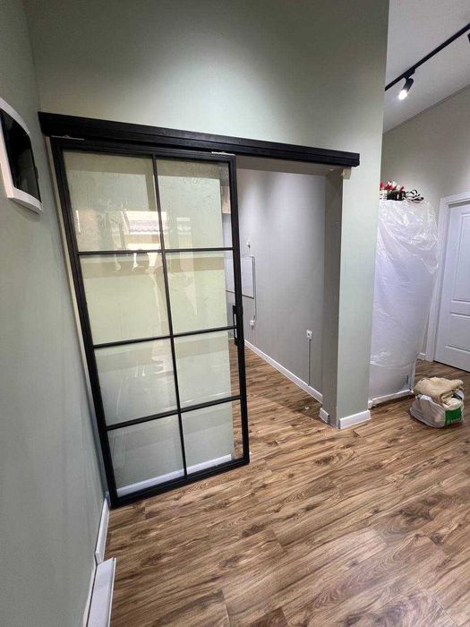 Раздвижные двери и перегородки в стиле лофт / Душевые кабины