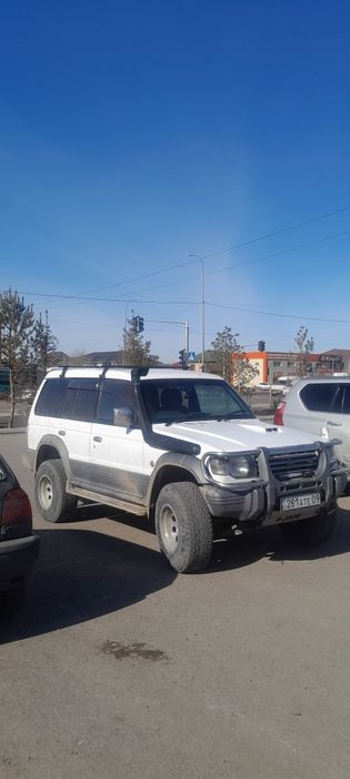 Паджеро 2. 2.8турбодизель. 5дверный