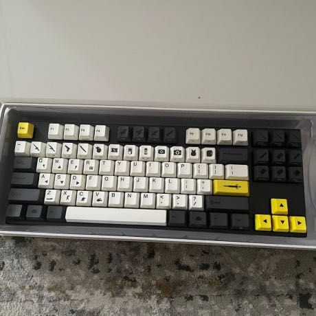 Varmilo VA87M PUBG Edition «Chicken Dinner»