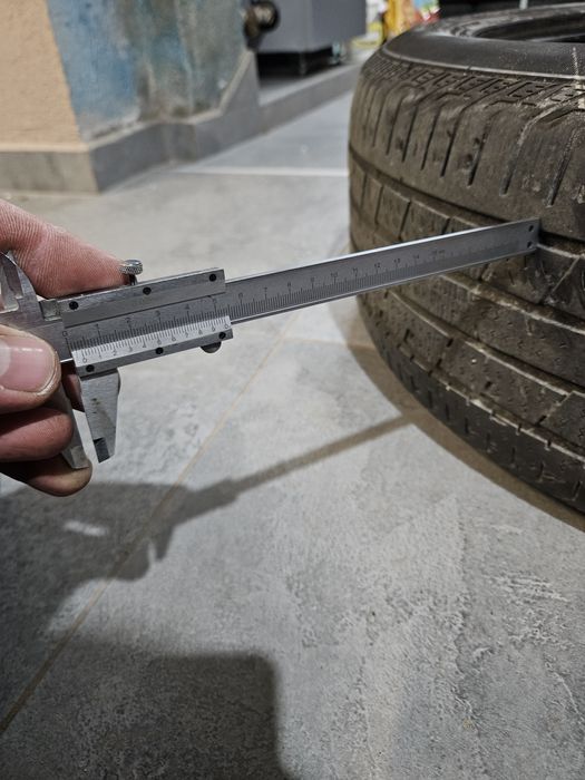 235 55 19 Continental M+S