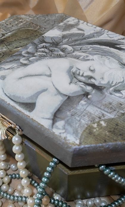 Кутия за спомени и бижута