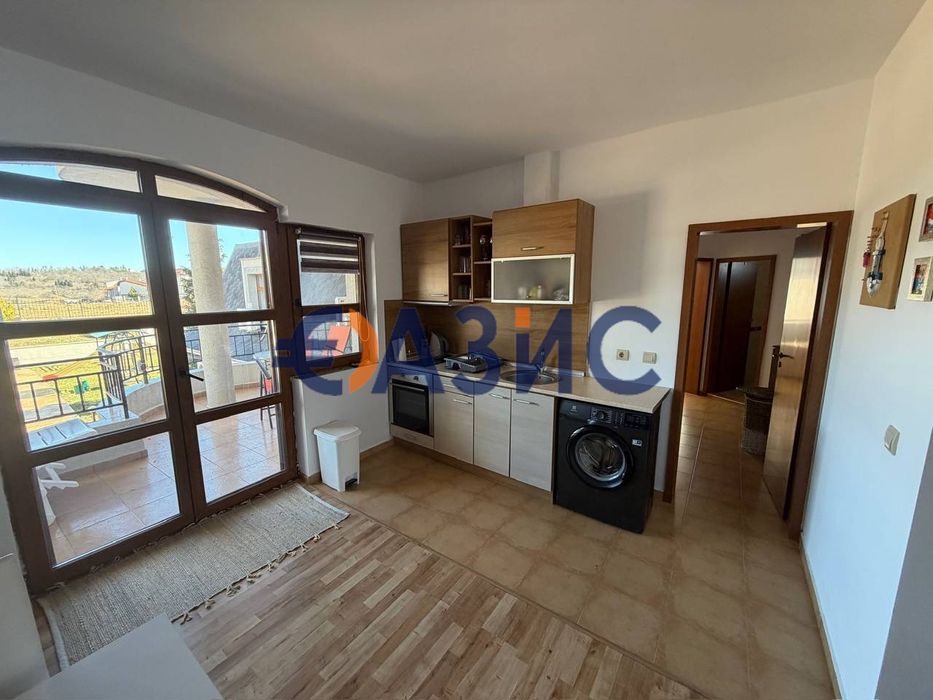 Продава се Тристаен апартамент в с. Кошарица, Област Бургас - 96 кв.м за 449 €/кв.м - Снимка #5