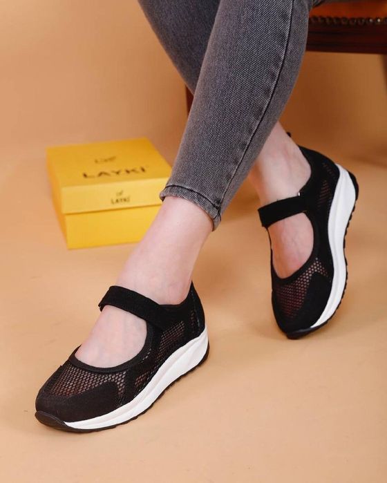 Удобный Скечерс на лето