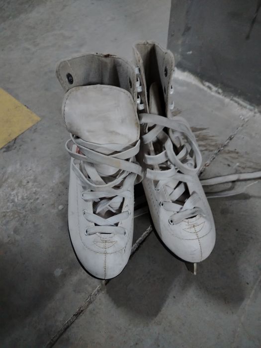 Продам коньки размер 36