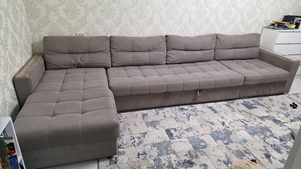 Продам диван 4 метра