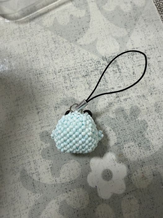 Продам брелок приведение из бисера