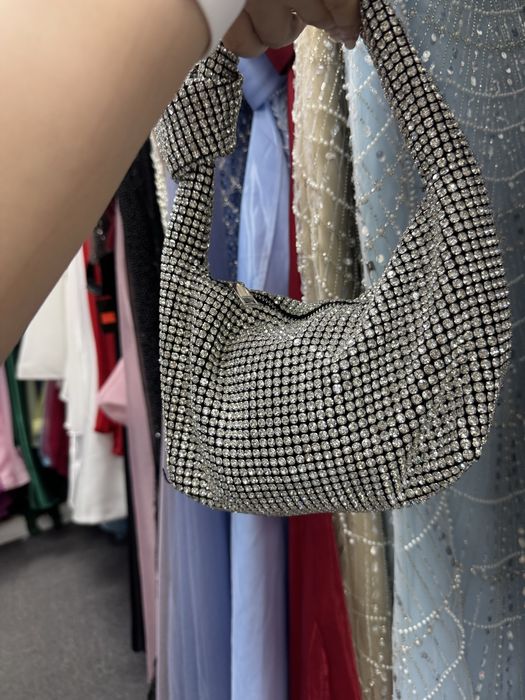 Вечерняя сумка с камнями