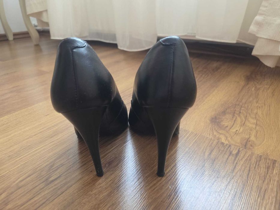 Pantofi din piele Marelbo