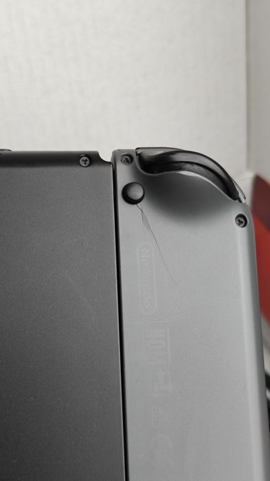 Nintendo Switch V2 (HAC-001(-01)), complet funcțional, fără stick drift.