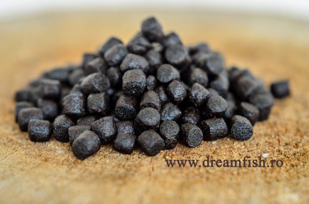 Furaje sturion Skretting Italia