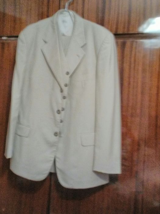 Costum Alessandr.Rutti ,lana subtire ,cu vesta bej,nr.52