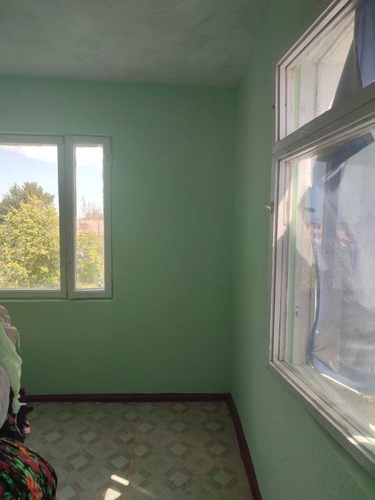 Praspekt ko'cha turon bankni yonida 9 etajkali dom 3 etajda remonti or