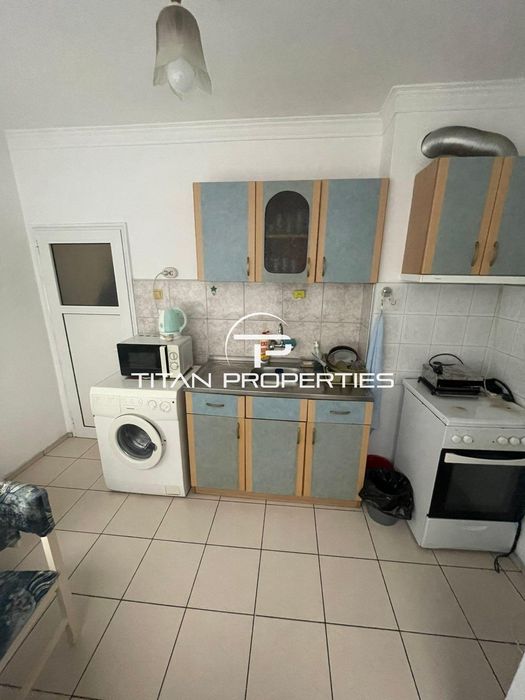 Тристаен, под наем, ж.к Лазур