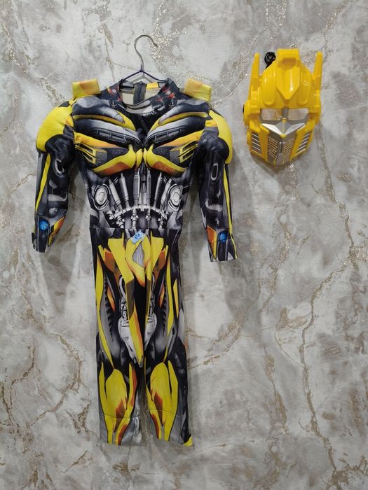 Продам новогодний костюм