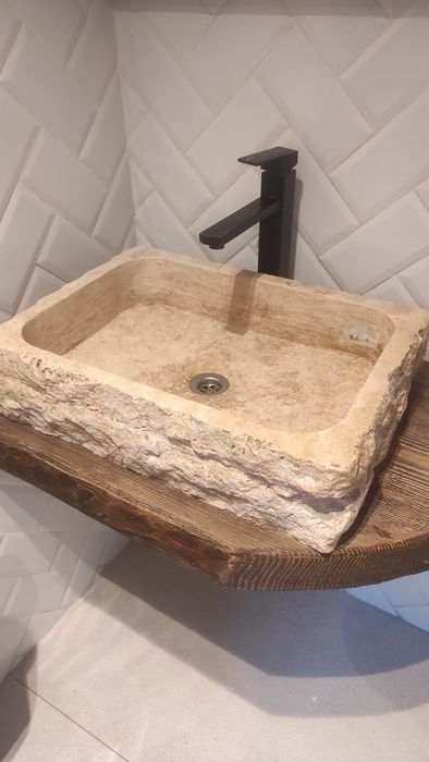 Ghiuveta din piatră naturală