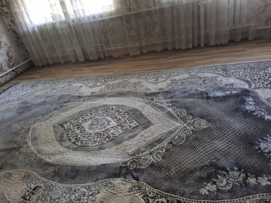 Ковер  шелковый.