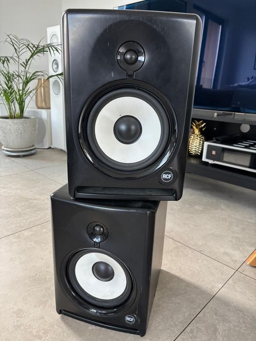 Pereche monitoare active studio RCF AYRA EIGHT 8”