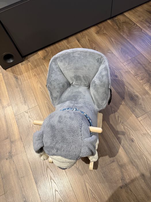 Люлеещо се куче Шаро