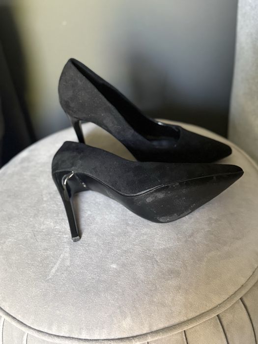 Vand PANTOFI stilleto negri mas 36, stare f buna