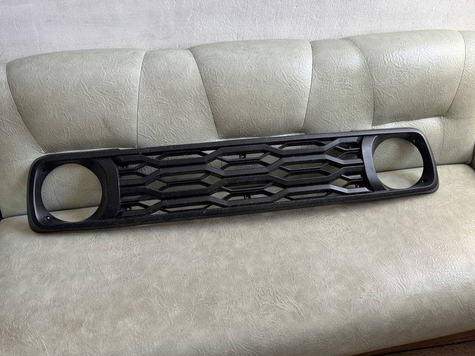 Решетка радиатора на Ладу Ниву