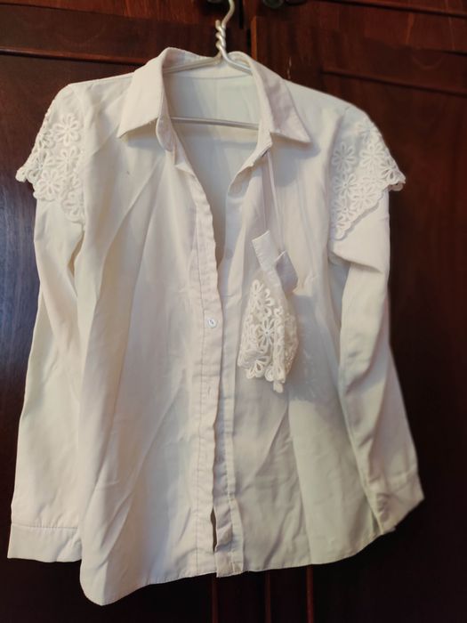 Продам школьные рубашка для девочки